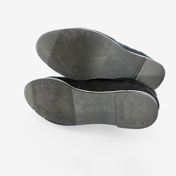 Forever 21 Black Quilted Suede Oxford Flats | Chic & Timeless - Picture 8 of 8